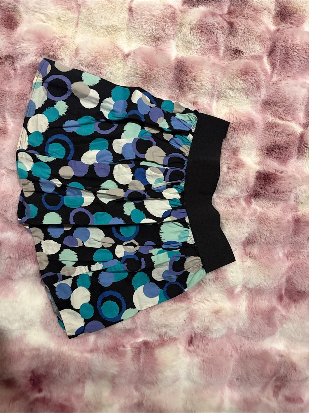 Black Waistband Circle-Print Skort in Blue, Teal and White
